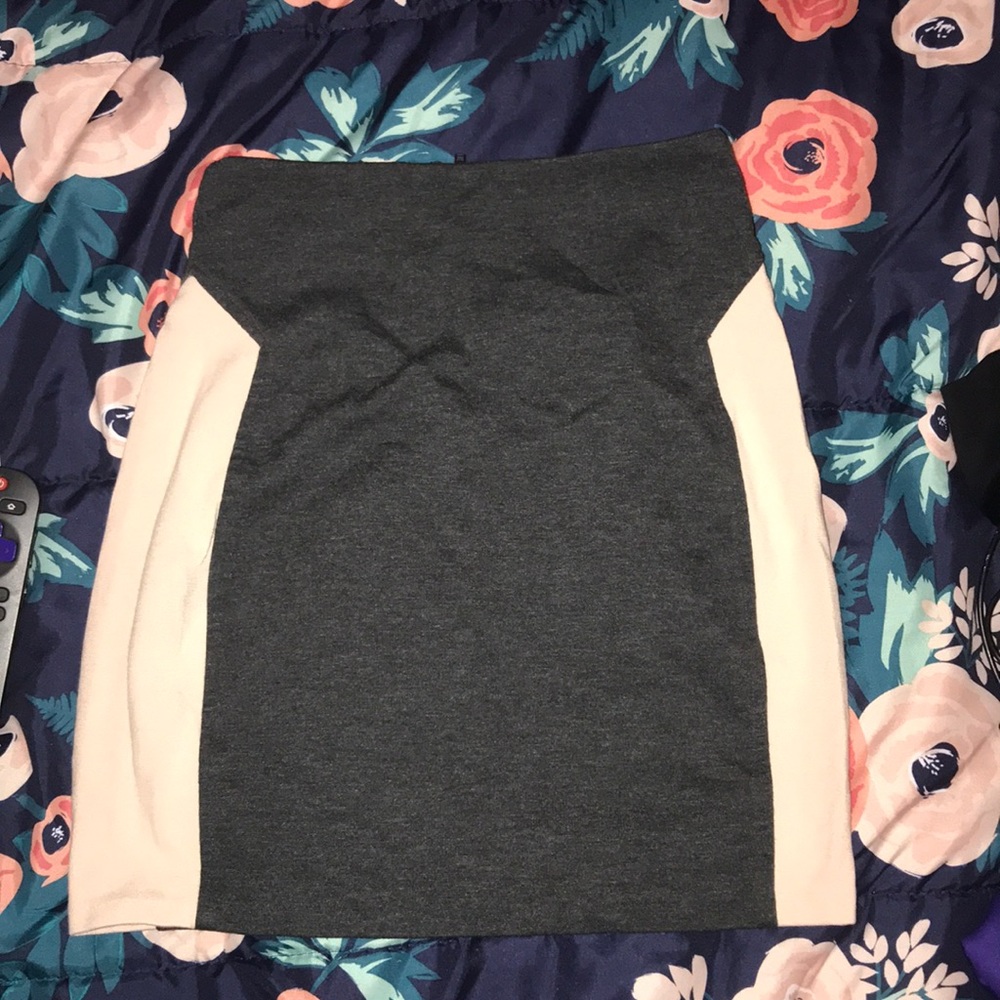 Gray and pink miniskirt